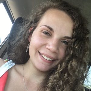 Meet your Posher, Angelina